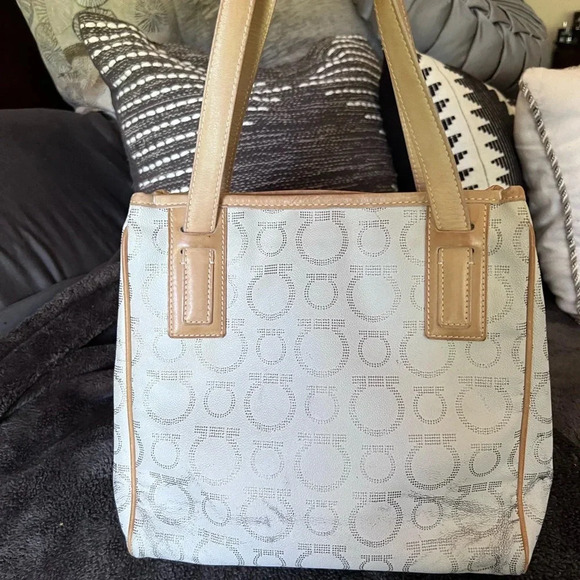Salvatore Ferragamo tote - Picture 3 of 14
